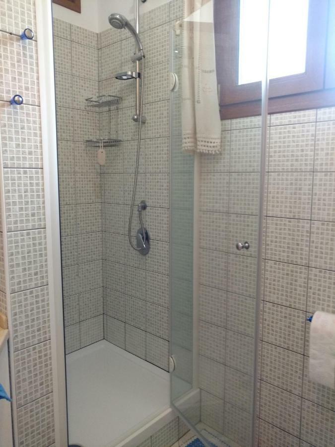 Tra Mare E Monti Apartment Santa Giusta Ngoại thất bức ảnh